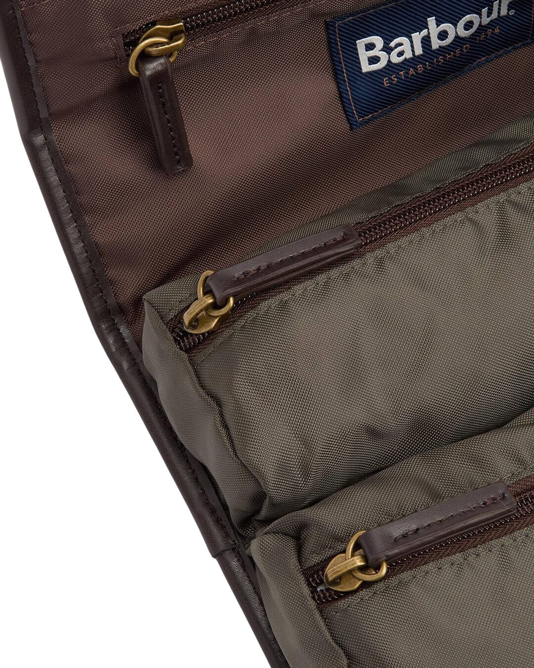 Barbour Bags ONE Barbour Olive Wax Hanging Washbag Ol51 Olive Beacon