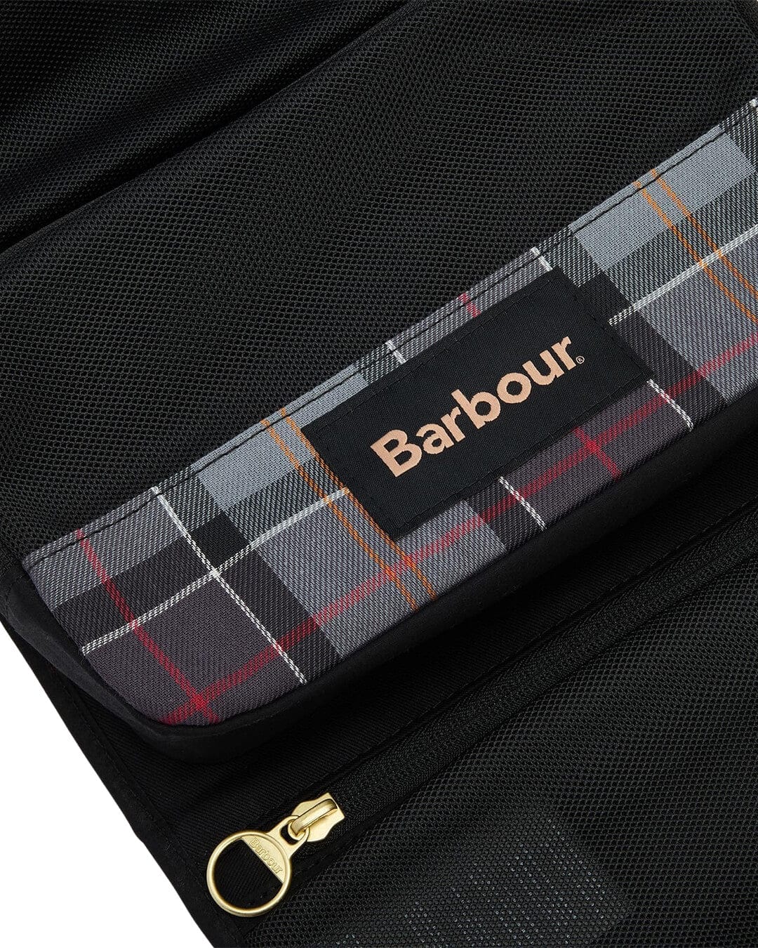 Barbour Bags ONE Barbour TRANSPORT HANGING WASHBAG BK11 BLACK